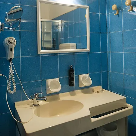 Aria Life Hotel 4*